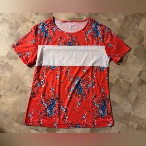 NEW- Women’s Size large Floral Short Sleeve Top